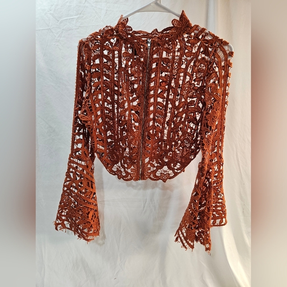 Windsor Cute Rust Cutout Lace Top Small - Picture 2 of 5